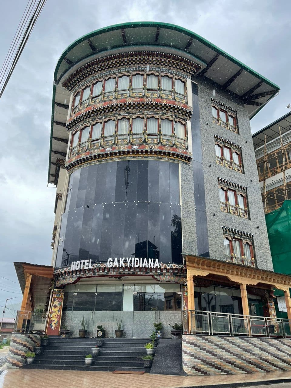 HOTEL GAKYIDIANA