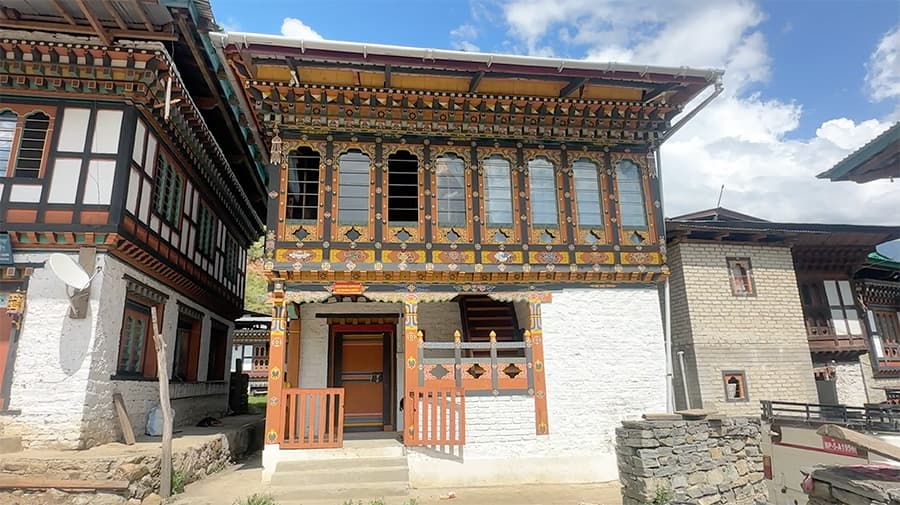 New showroom, new opportunities for Khoma weavers