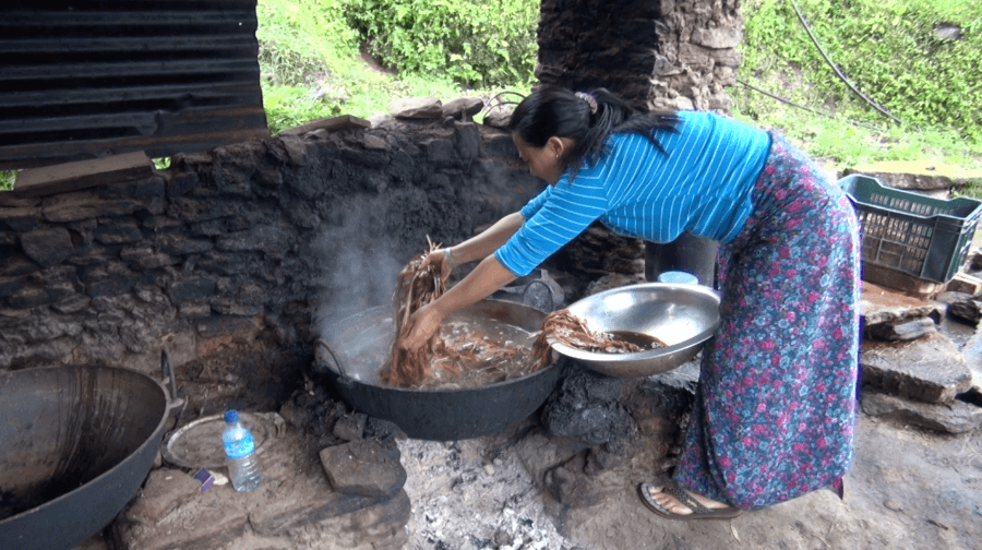 Desho paper makers in Tashi Yangtse worry over raw material shortage