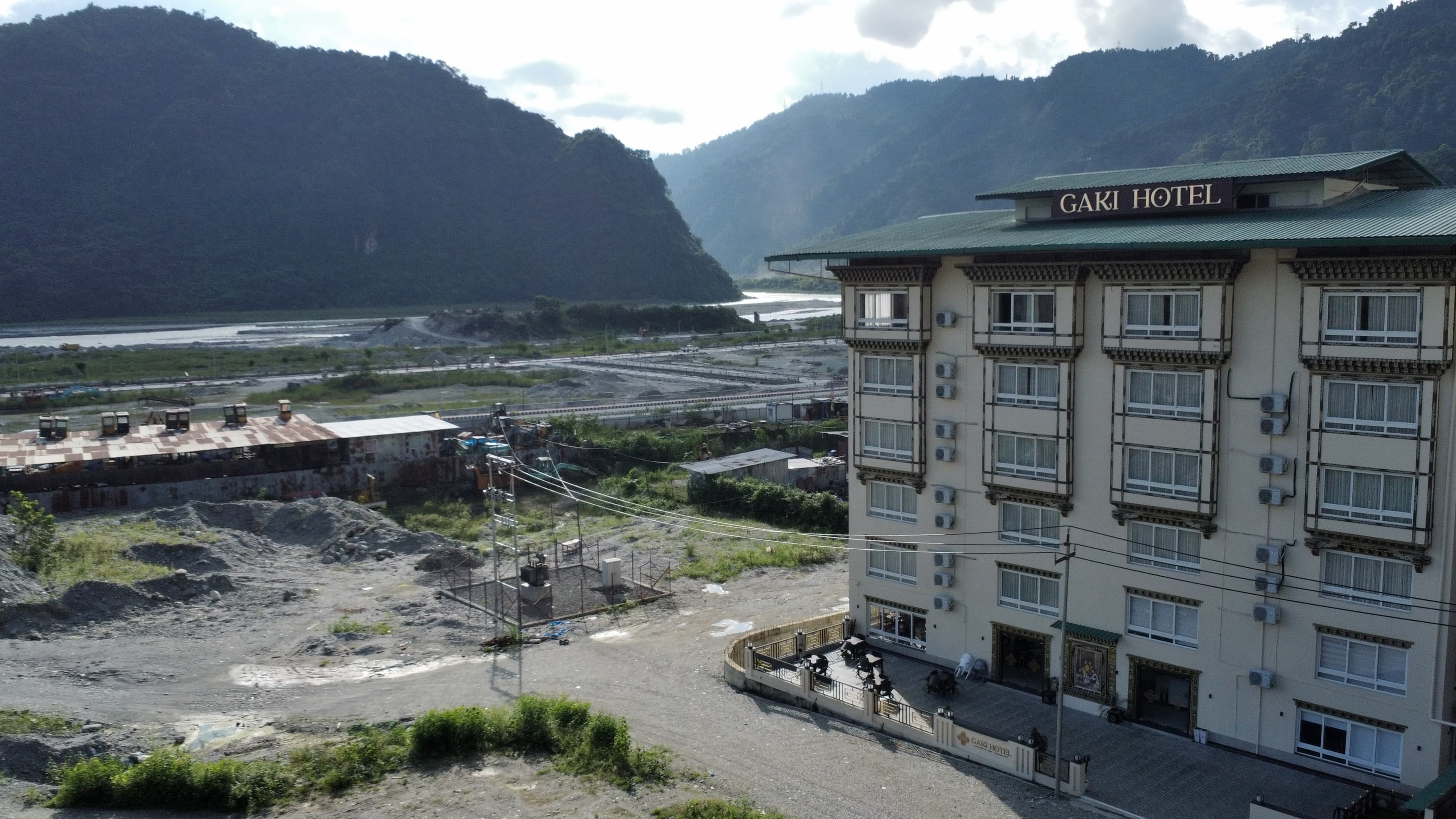 Gaki Hotel